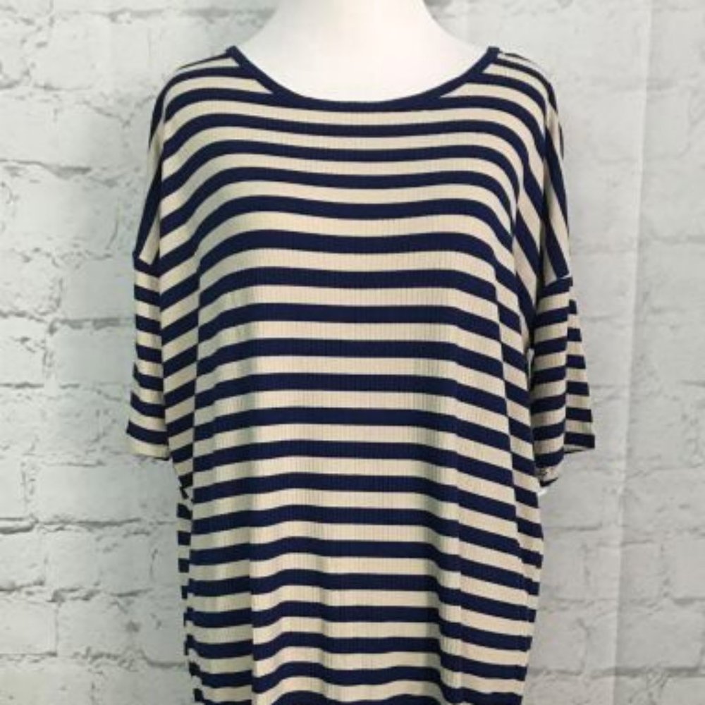NWT Lularoe Irma Short Sleeve Top Blouse Shirt